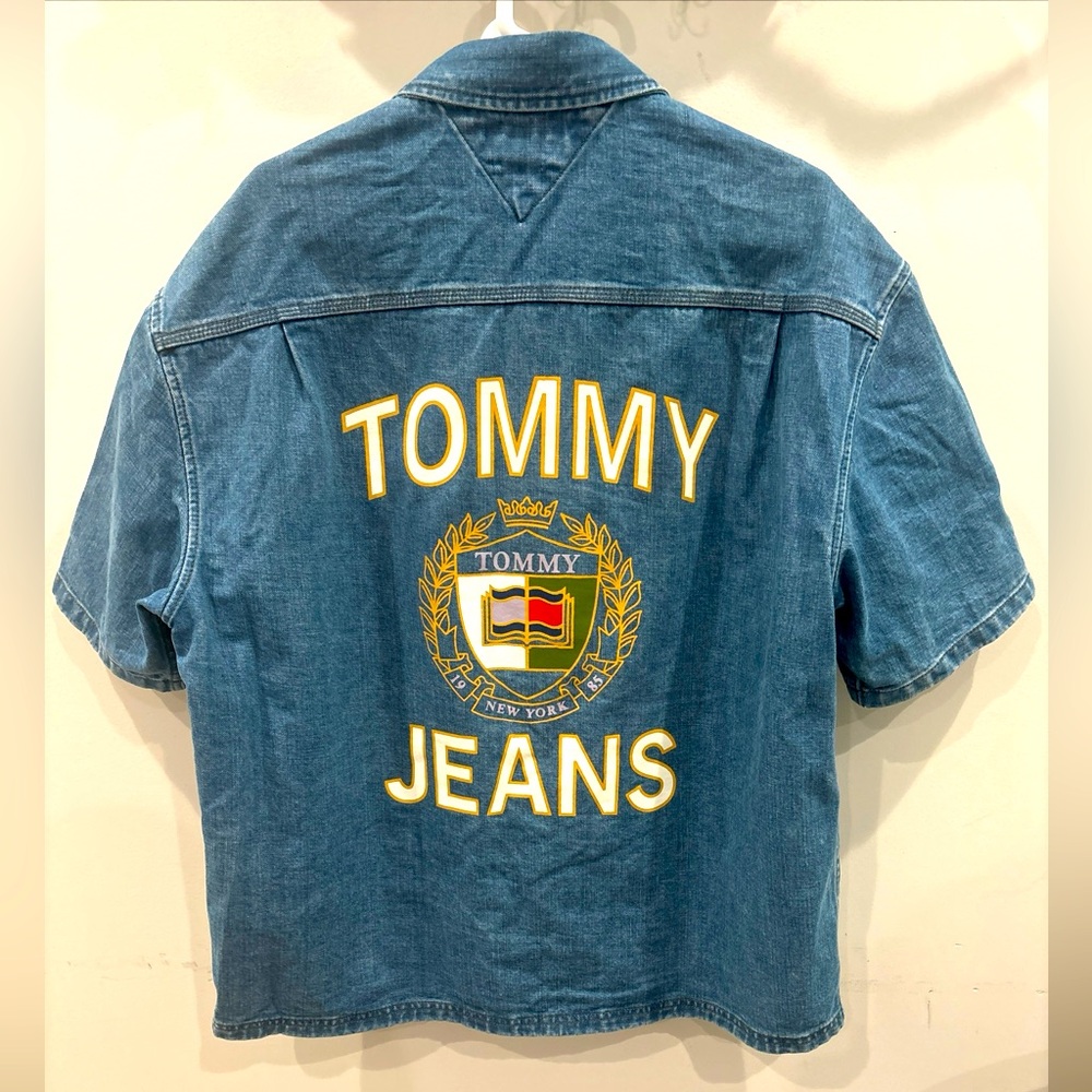 Tommy Jeans Vintage luxe logo denim overshirt in light wash blue Hilfiger,M. EUC